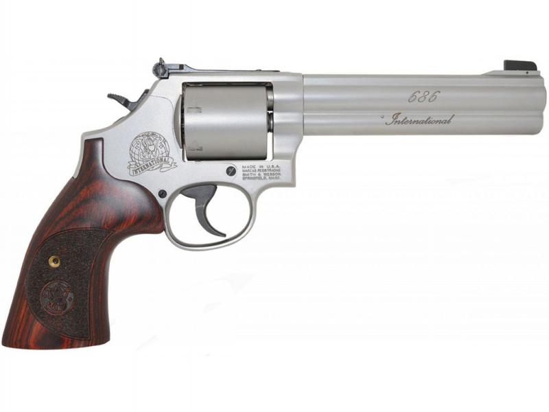 S&W 686 International